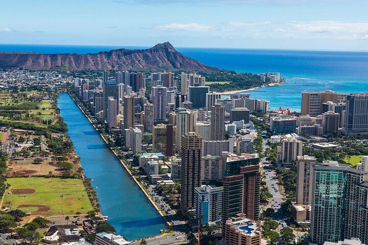 Diamond Head, Wiakiki and Ala Wai canal